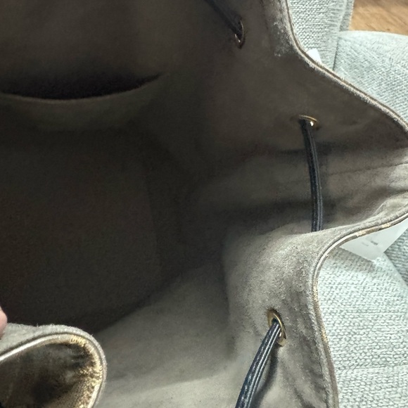 Authentic Fendi bucket - Picture 13 of 15